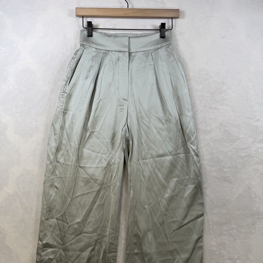 Abercrombie & Fitch Satin Wide Leg Pants Womens 2 Short Gray Pleated High Rise